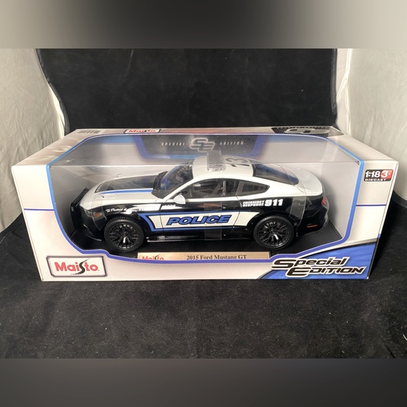 maisto | Other | Maisto 25 Ford Mustangs Gt Model Police Car Special ...